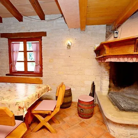 Valter 881 Apartment *
