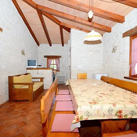 Valter 881 Apartment